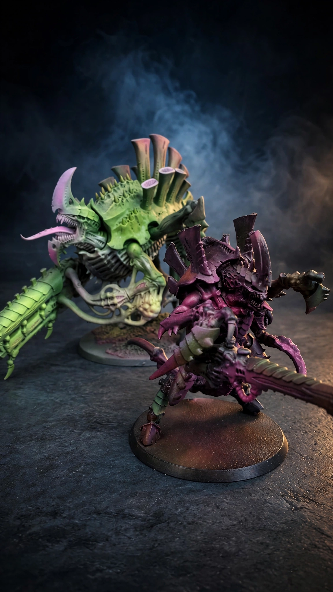 Hand-painted Tyrannofex and Hive Tyrant miniatures